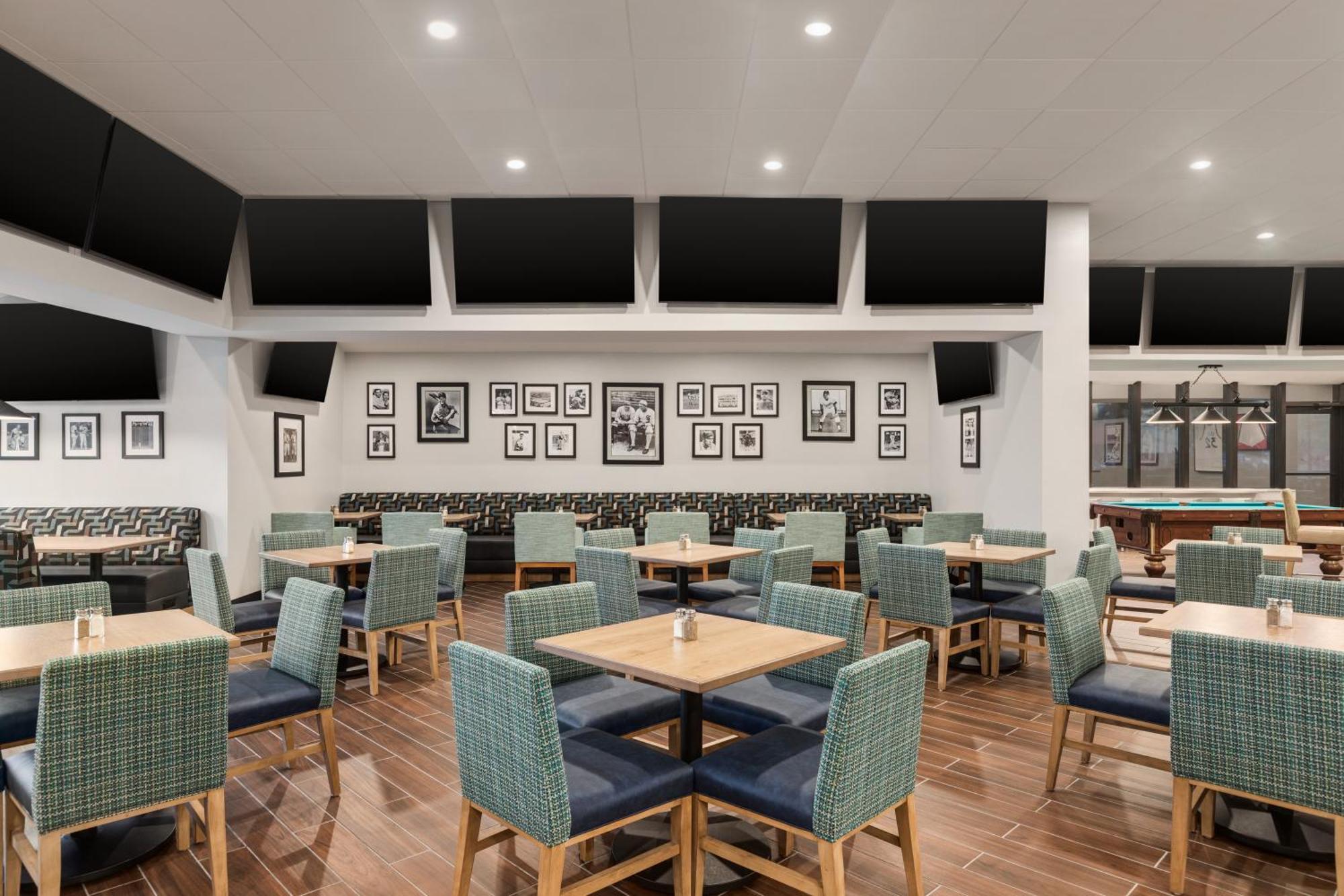 Doubletree By Hilton Fort Myers At Bell Tower Shops Bagian luar foto
