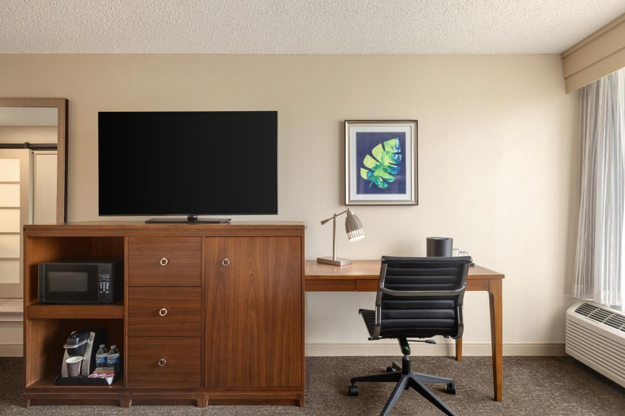Doubletree By Hilton Fort Myers At Bell Tower Shops Bagian luar foto