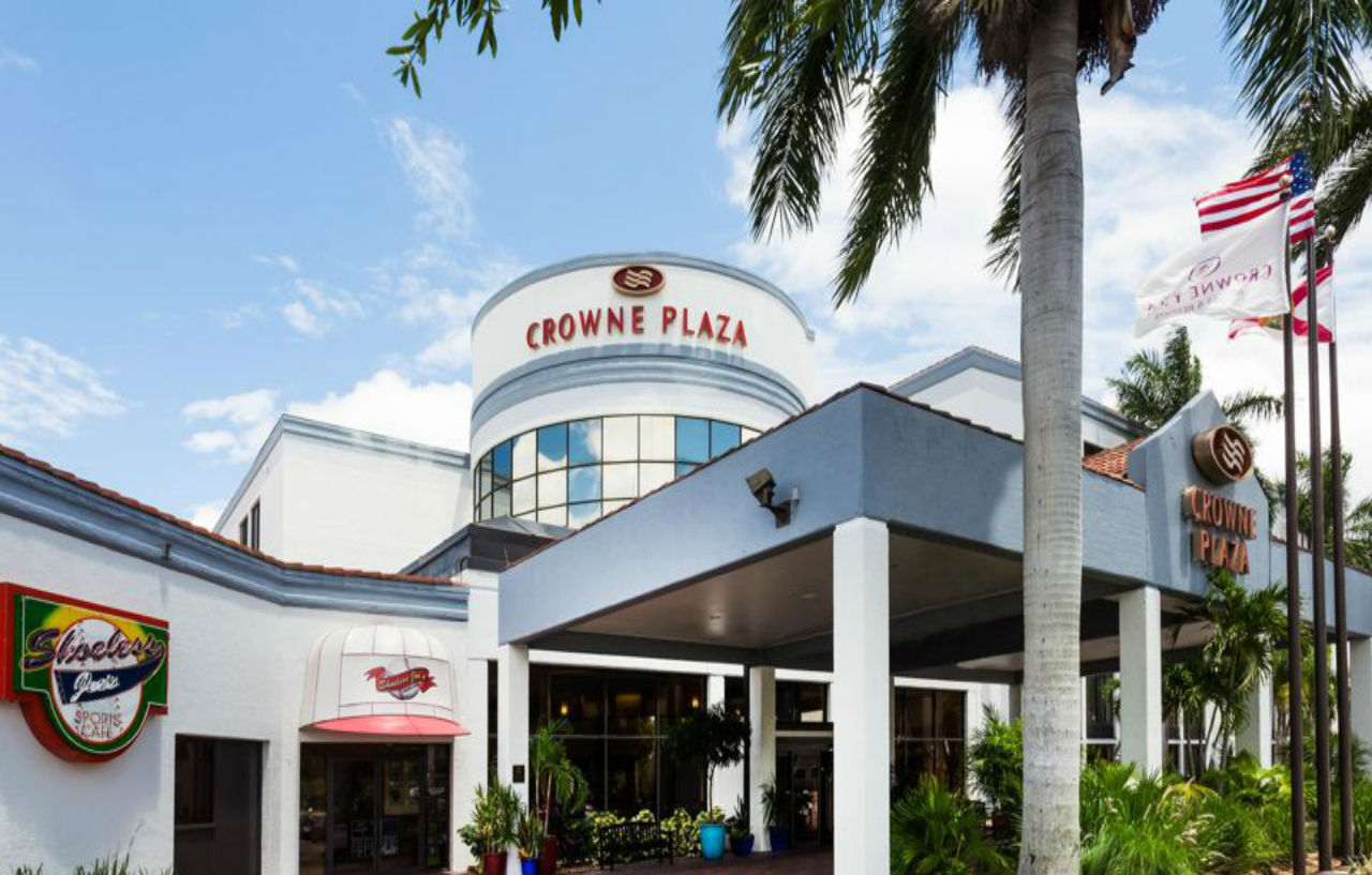 Doubletree By Hilton Fort Myers At Bell Tower Shops Bagian luar foto